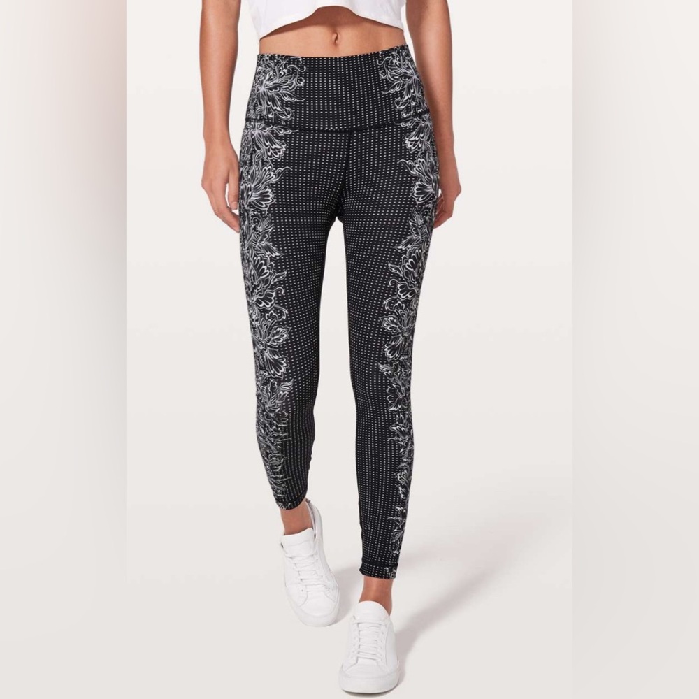 Lululemon Wunder Under Hi-Rise 7/8 Tight Engineered Print Alpine White Black - Picture 1 of 8